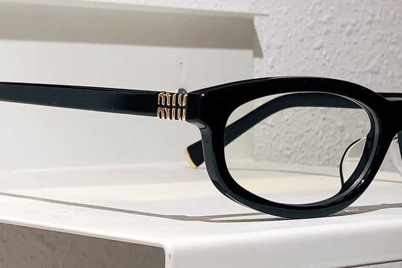 glasses